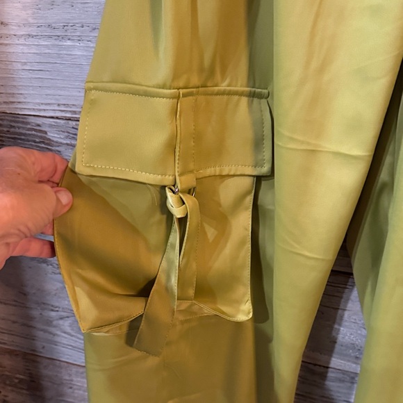 NWT Sincerely Jules Lime Green Wide Leg Pants - Picture 2 of 4